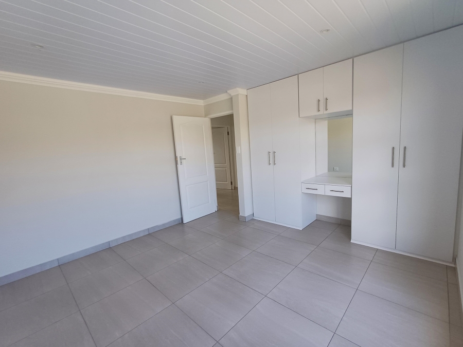 3 Bedroom Property for Sale in Hartenbos Heuwels Western Cape